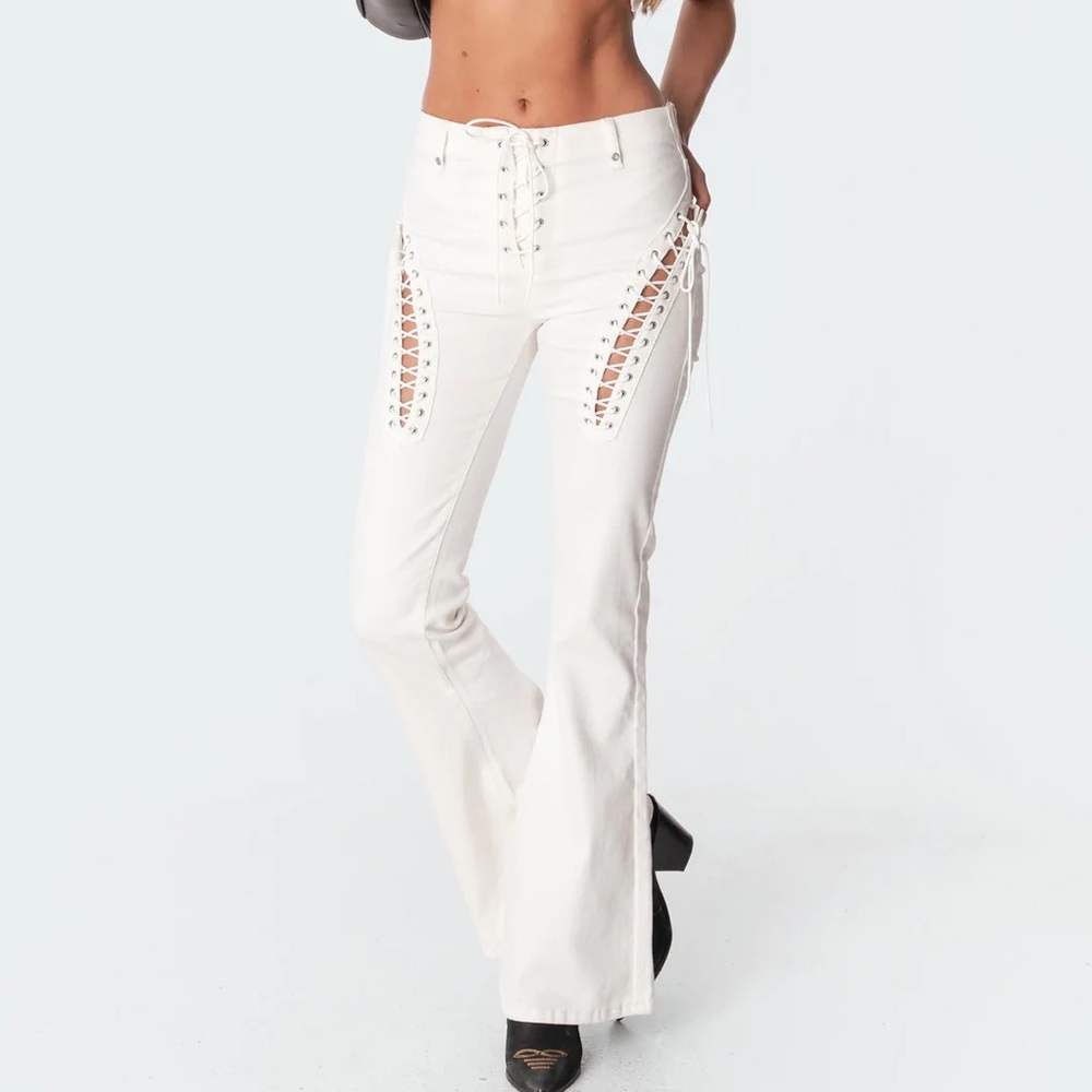 Edikted engine white flared jeans size xs